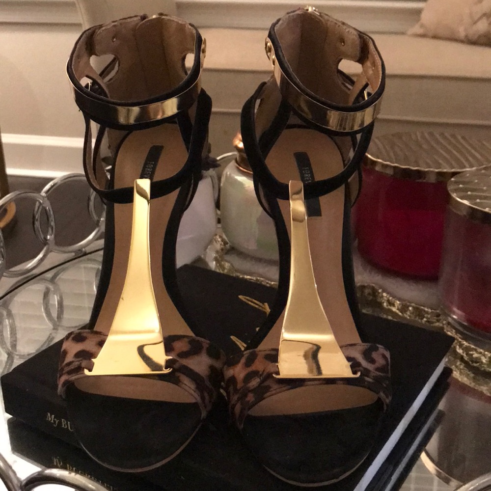 Fierce Leopard Print Gold Detailed Heels